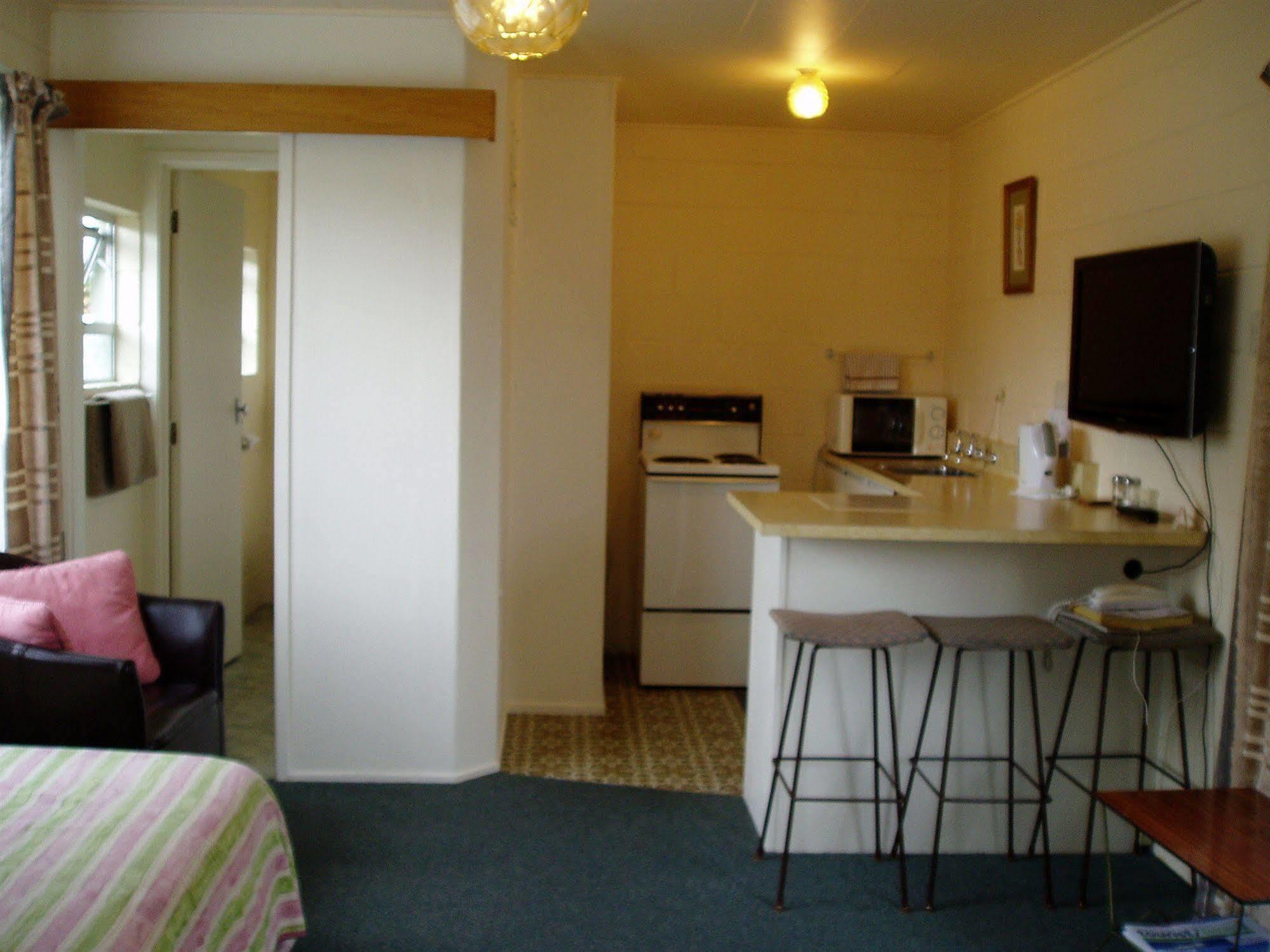 City Close Motel Napier Esterno foto
