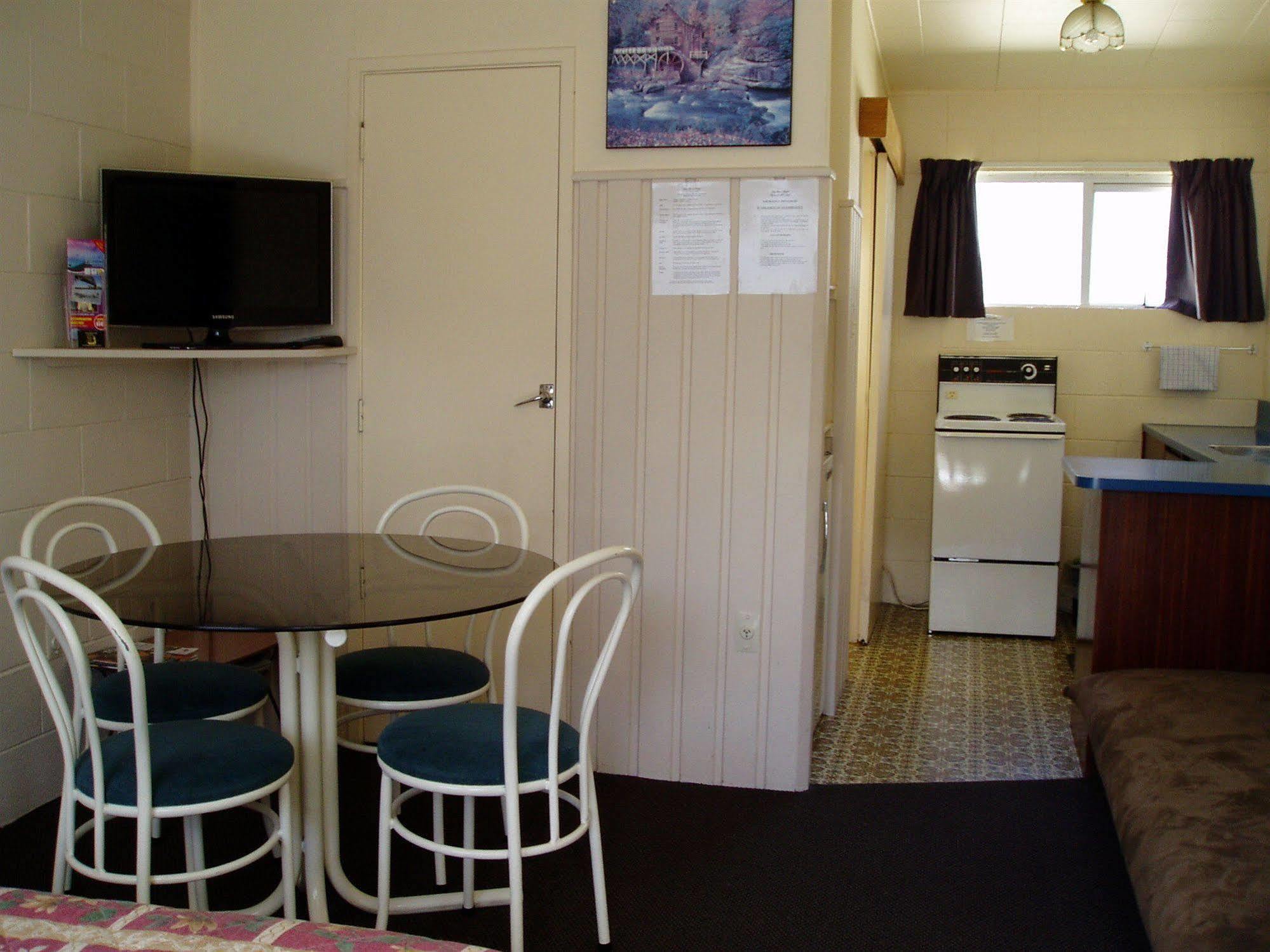 City Close Motel Napier Esterno foto